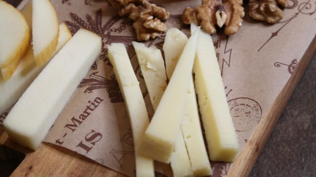 Aperitivo - tagliere di formaggi