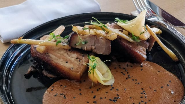 Mole aux pommes et poitrine de porc