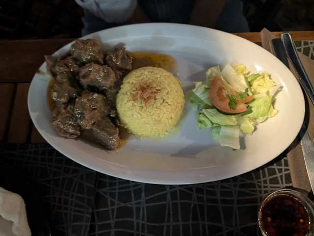 Rendang sapì..Bocconcini di manzo cotto con latte di cocco