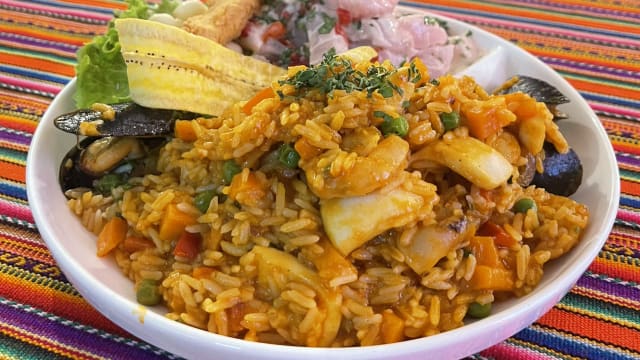 Bis marino (ceviche/arroz con mariscos)