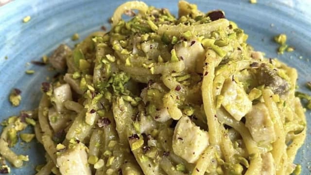 Tonnarello pesce spada e crema di pistacchio