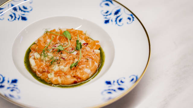 Tartar de salmón noruego
