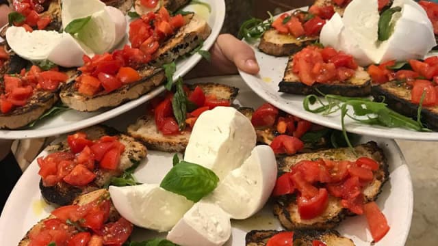 Bruschette e Mozzarella di Bufala