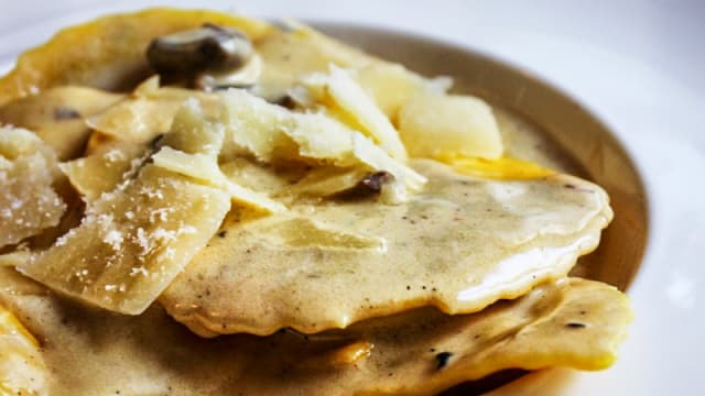 Ravioli aux cèpes sauce parmesan gorgonzola