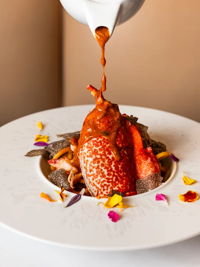 Linguines au homard et Truffes noires