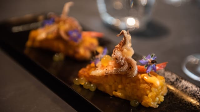 Socarrat de chipirones y gamba roja