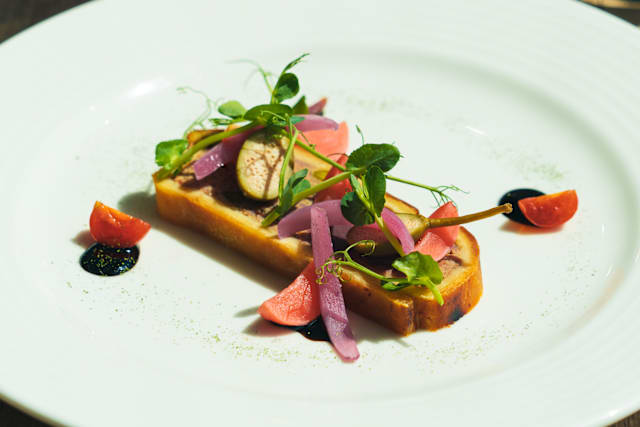 Trésors en croûte de volaille, pistache et cranberry