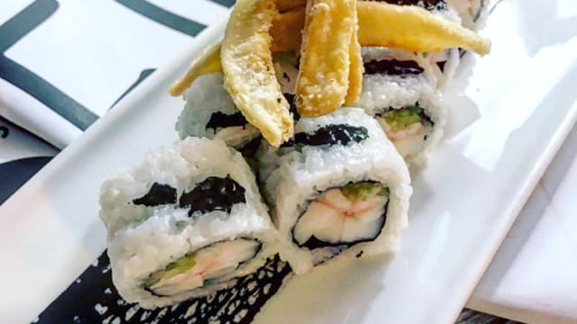 Black and white roll