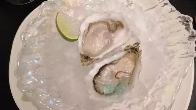 Ostras gillardeu nº 2 6 € Con gelatina de gin-tonic o al natural