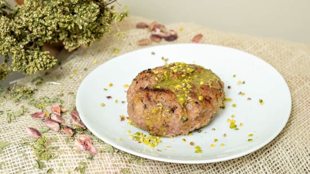 Polpetta di scottona con Philadelphia e pistacchio