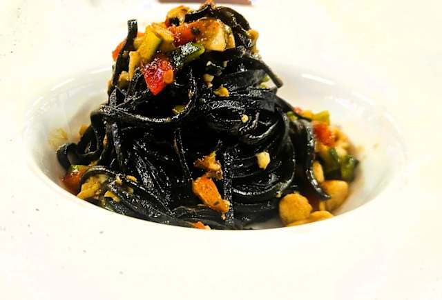 Tagliolini neri Triglia, Pomodorini e Zucchine
