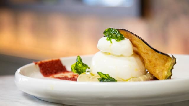 Burrata con variazione di parmigiana