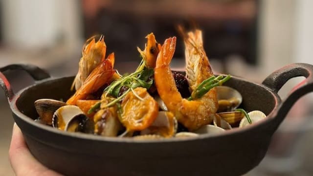 Arroz Malandro Fumado de Marisco e Polvo, Salicórnia 