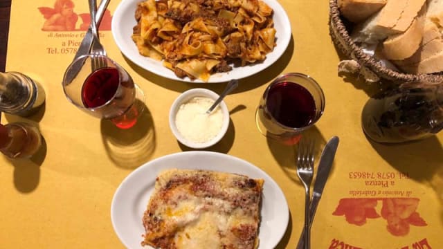 Suggerimento dello chef lasagna e pappardelle