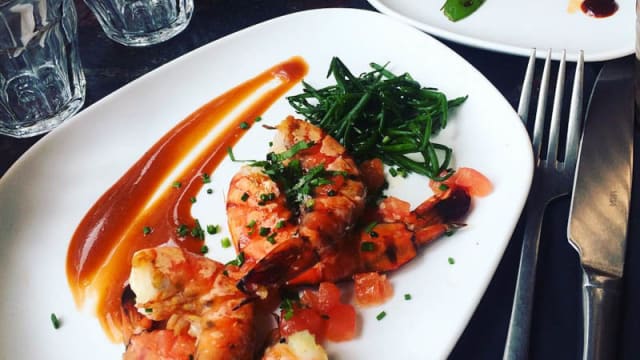 Poulpe et sa sauce aux prunes