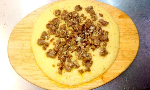 Polenta con salsicce di PorcoCignale su richiesta