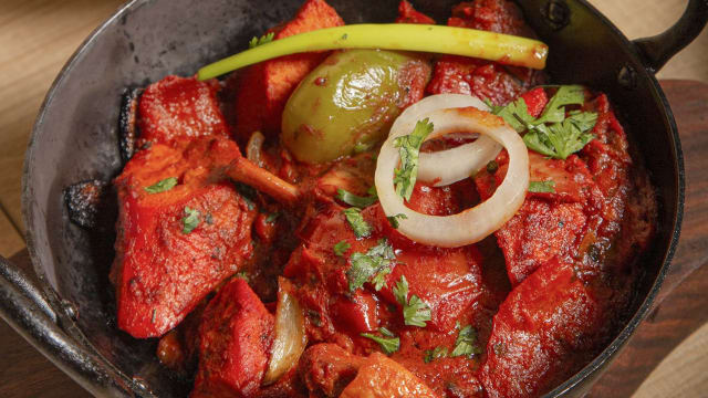 POLLO TIKKA KHARAI