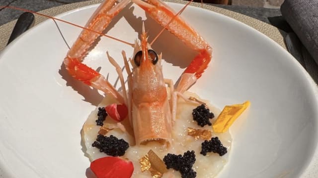 Tartare di Scampo, Caviale e Foglie d’Oro Commestibili