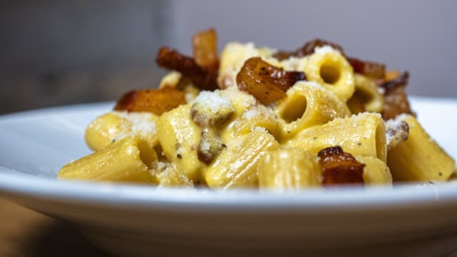 Mezze maniche alla carbonara