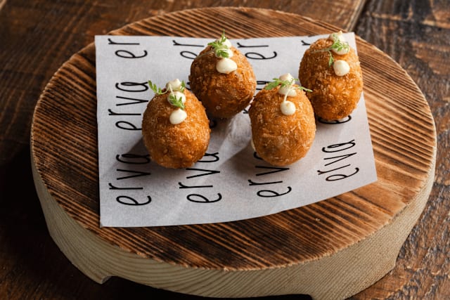 Croquetes de Leitão à "Bairrada"