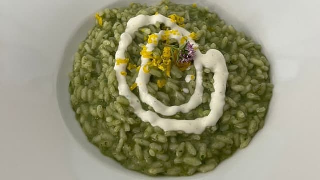 Risotto di Pasqua (spinacino fresco, fonduta di parmigiano e tuorlo marinato)