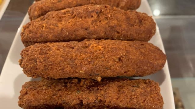 Polpette casarecce della casa in vari gusti; carne, patate , riso, patate con Nduja
