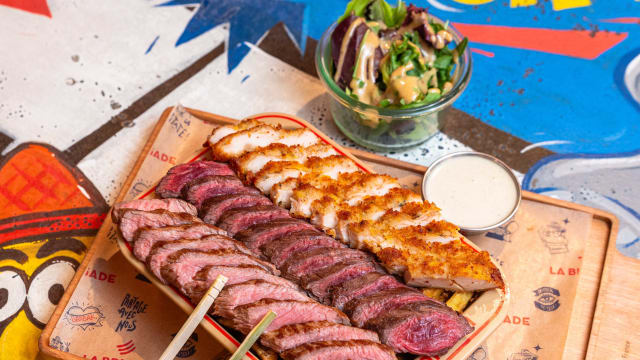 Pour les grosses faims, la Gargantua! 3 viandes et 2 sauces, que du plaisir
