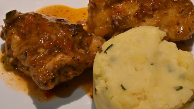 Poulet basquaise et son embeurré de pomme de terre
