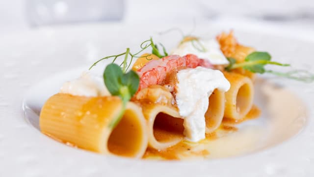 Paccheri con Gamberi rossi