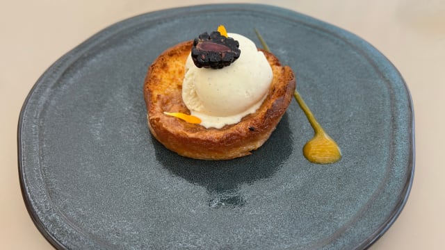 Pain perdu con helado de vainilla