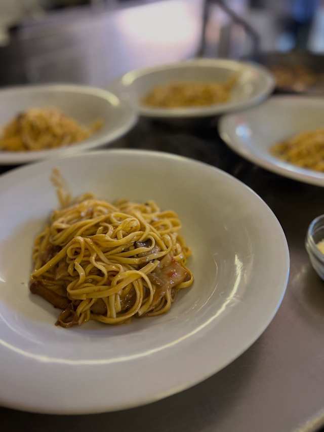 Spaghettino all'uovo con i funghi