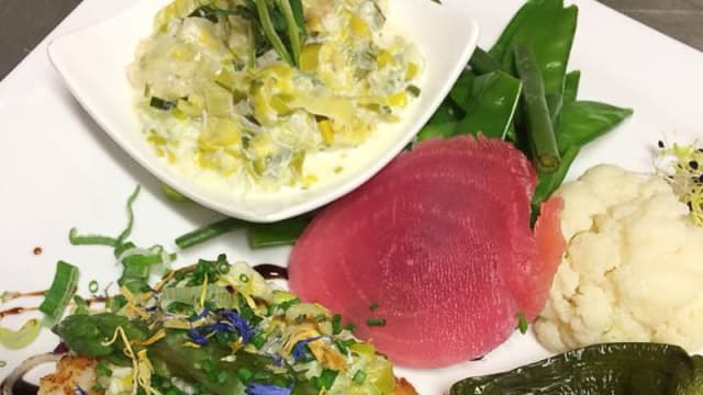 Dos de cabillaud et sa fondue de poireaux à la crème