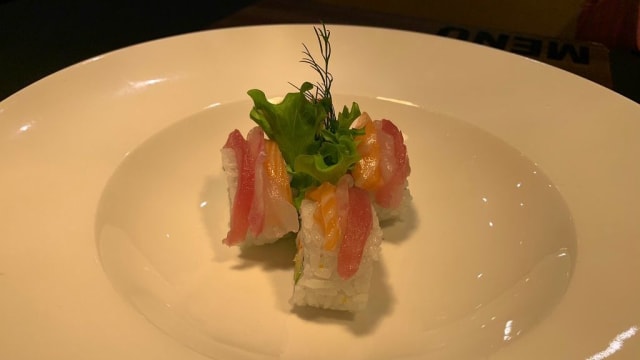 Hamachi, Schiedam
