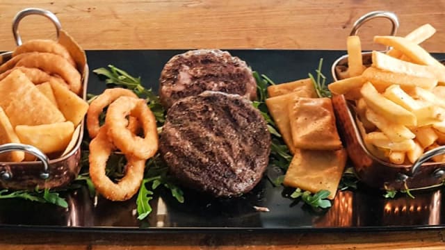 Jumbo Plate