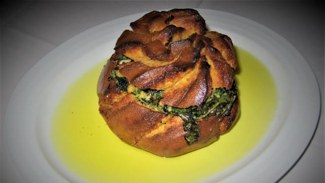 Broa de Bacalhau