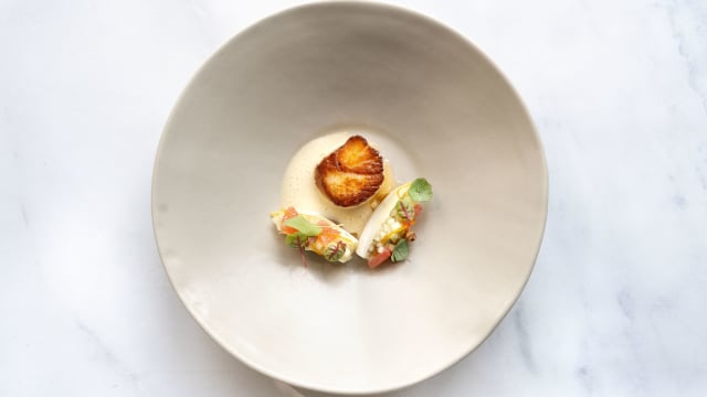 Coquille, witlof en grapefruit met beurre blanc