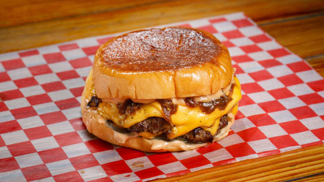 HAMBURGUESA MANHATTAN