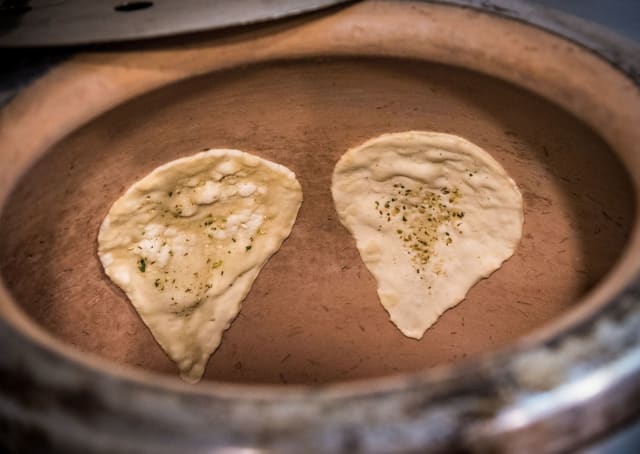 Knoflook naan uit de tandoor oven