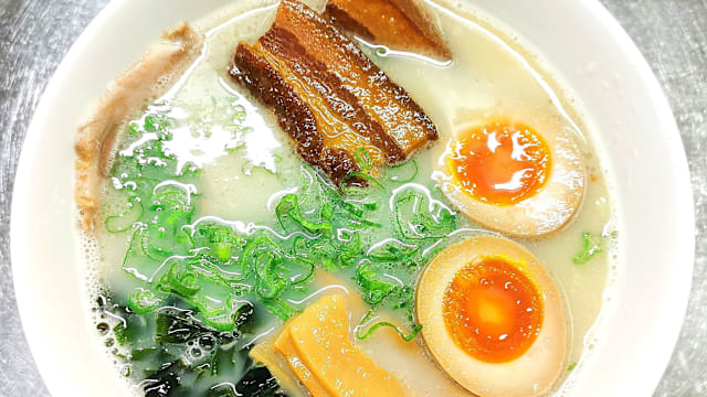 deluxe tonkotsu ramen