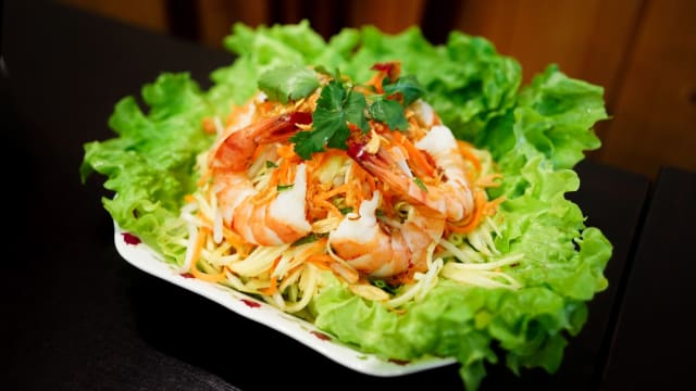 Salade de mangue aux crevettes 
