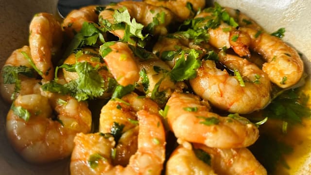 Gambas à Guilho / Shrimp in Garlic Sauce
