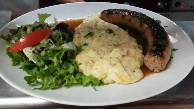 Saucisse d’Auvergne et sa Truffade
