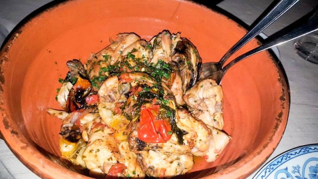 il coniglio all'ischitana cotto in forno a legna