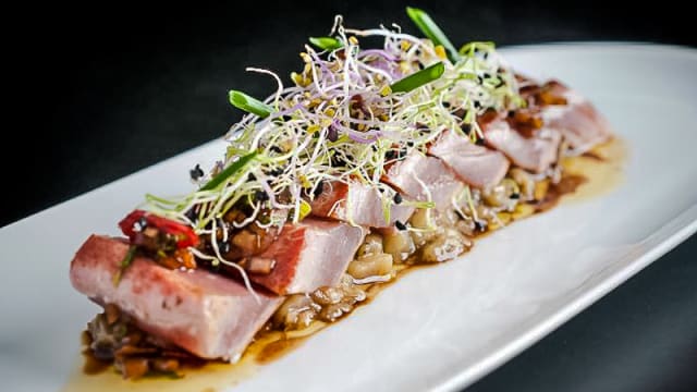 Atún en tataki