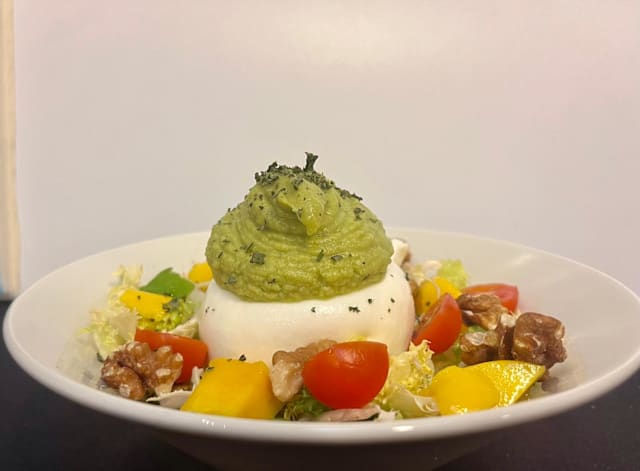 Ensalada de Burrata y Mango