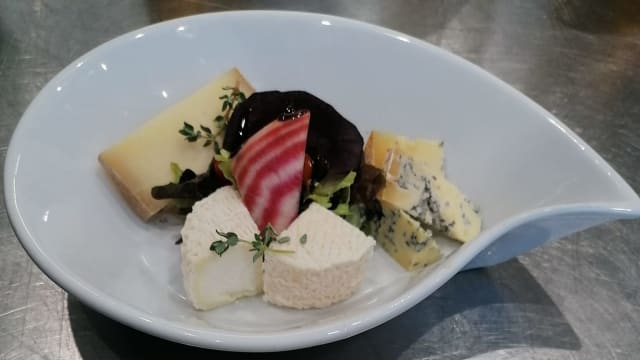 FROMAGE DE CHEZ BELLON ET CRUMBLE 