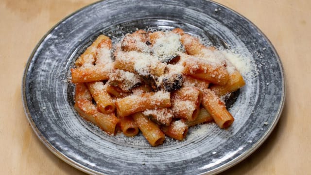 Rigatoni alla norma