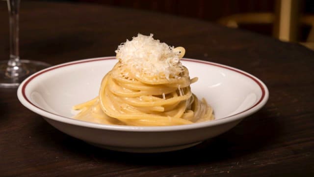 Spaghettoni Cacio e Pepe - Davvero Lisboa