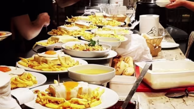 Capa na Baixa, Porto