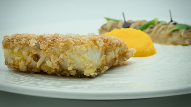 Ricciola "croccante", carota e melanzane affumicate